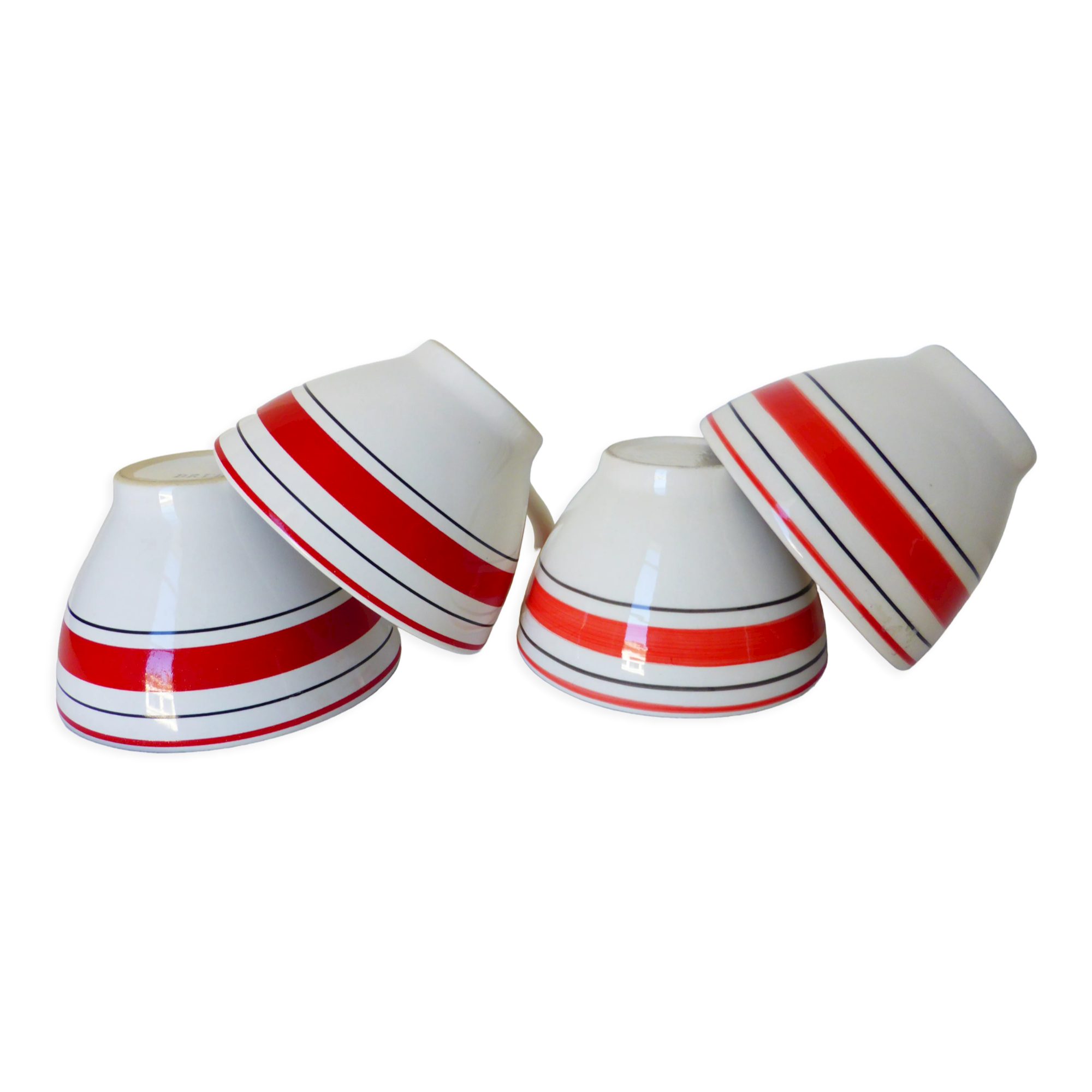 4 bowls of vintage French cider