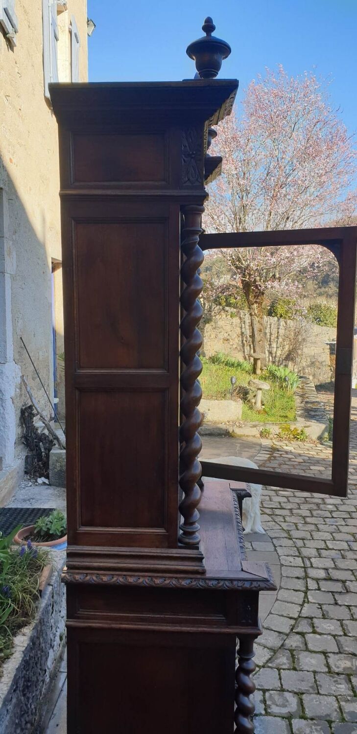 Bookcase showcase in carved oak 19th century