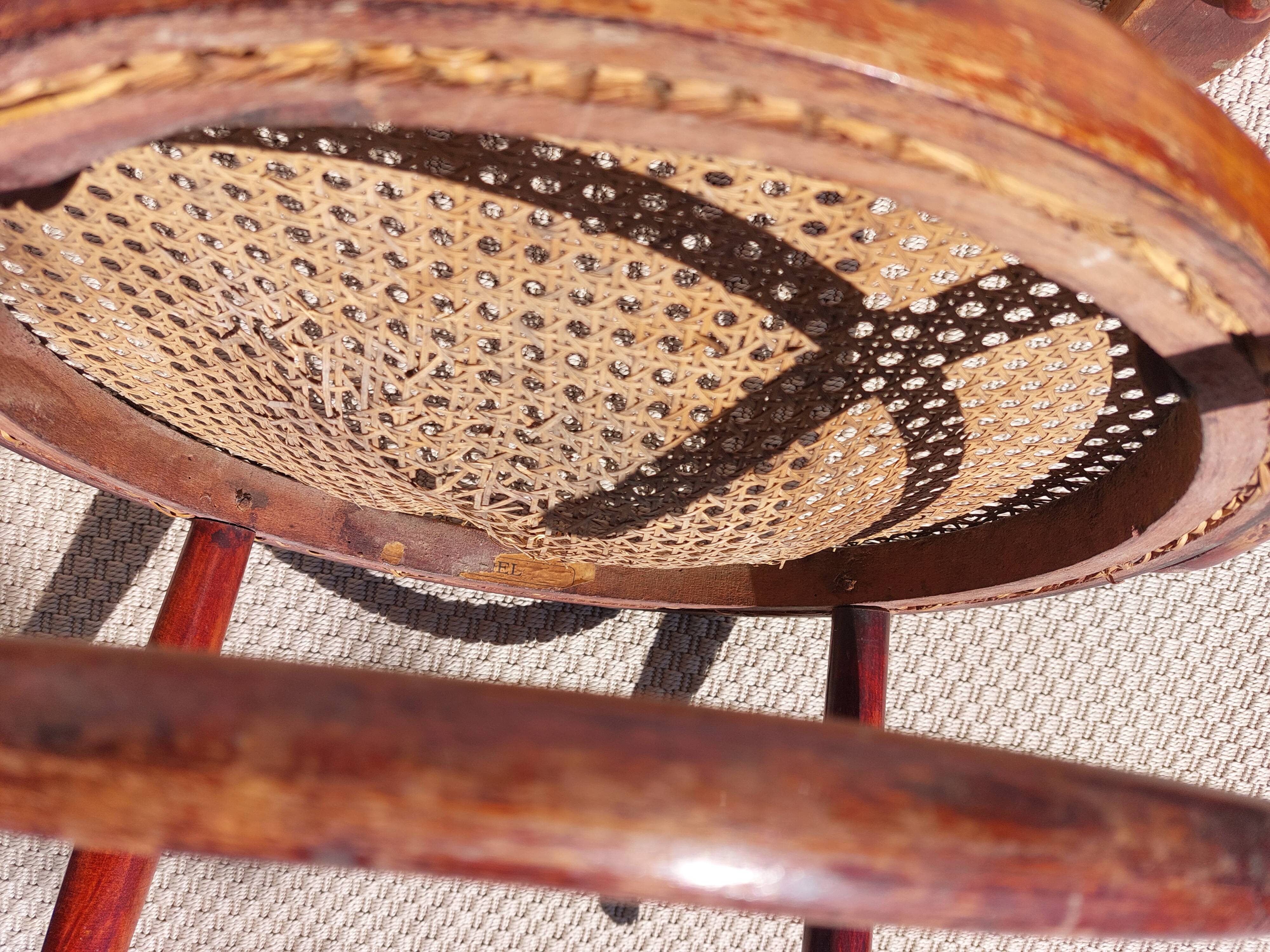 Paire de fauteuils cannés Fischel