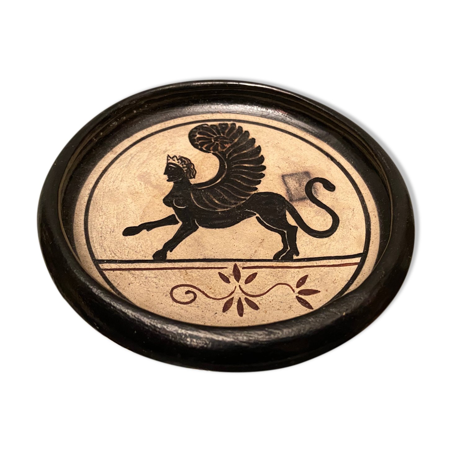Cup decorated with winged sphinx in Ciboure sandstone signed Marie Fernandez