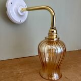 Applique coudée tulipe vintage en verre ambré
