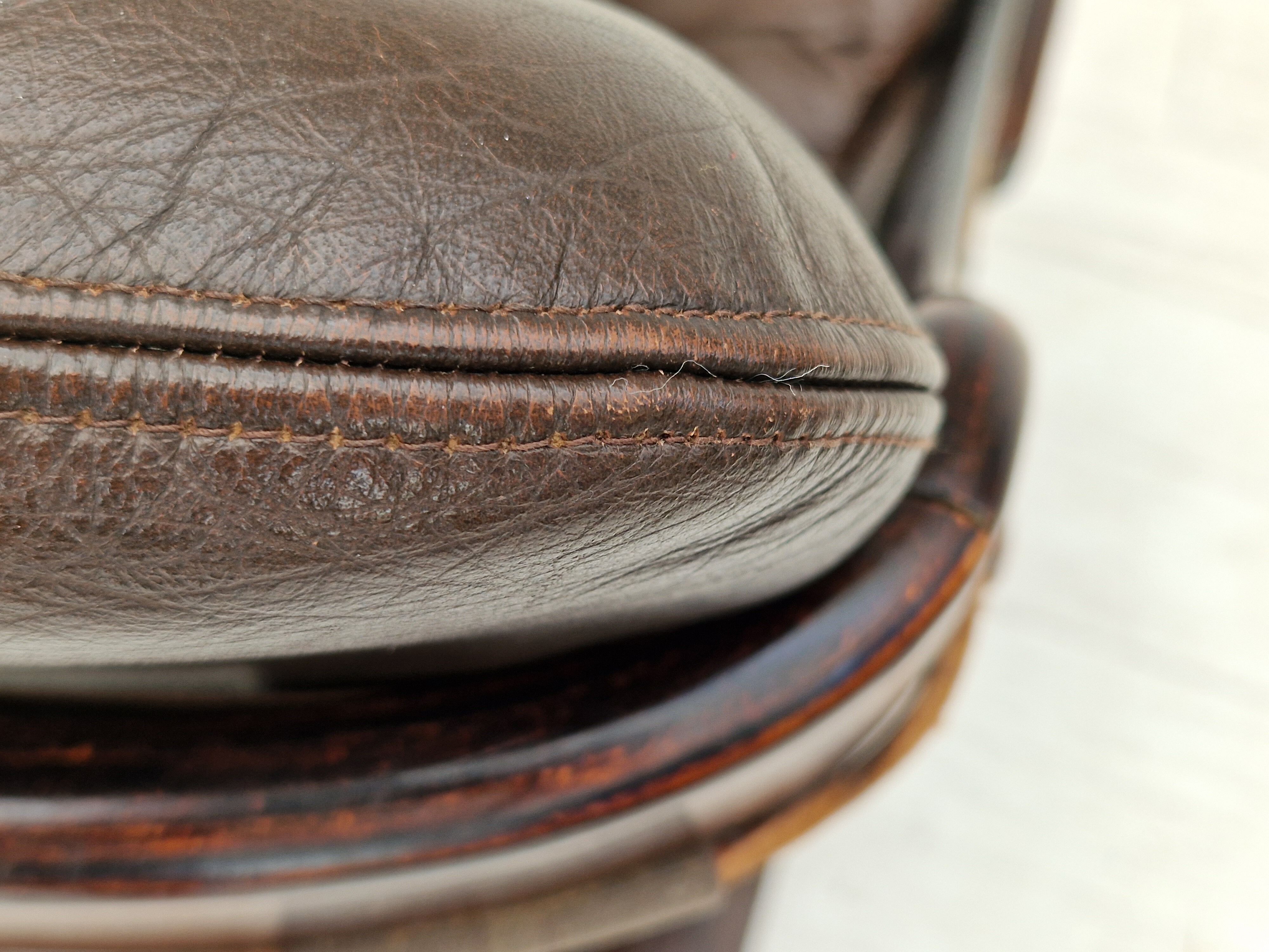 Chaises longues en cuir marron des années 1970 par Ake Fribytter pour Nelo Suède.