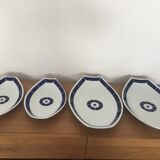 Service de 52 pièces blanches motif bleu