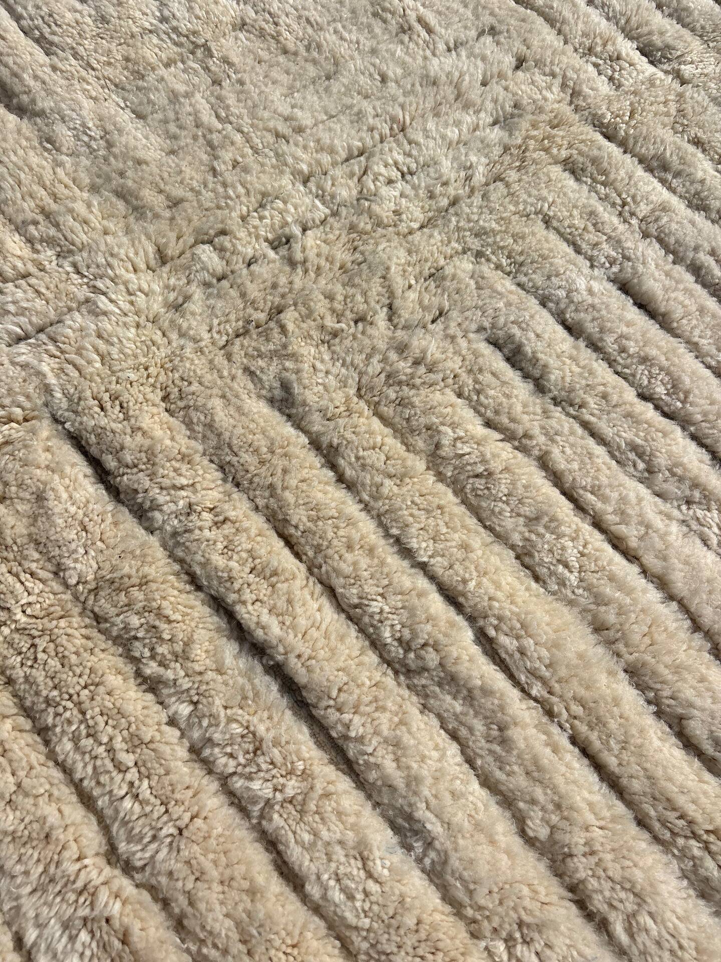 Lyla - Thick Berber Mrirt Moroccan rug in wool 210×300 cm
