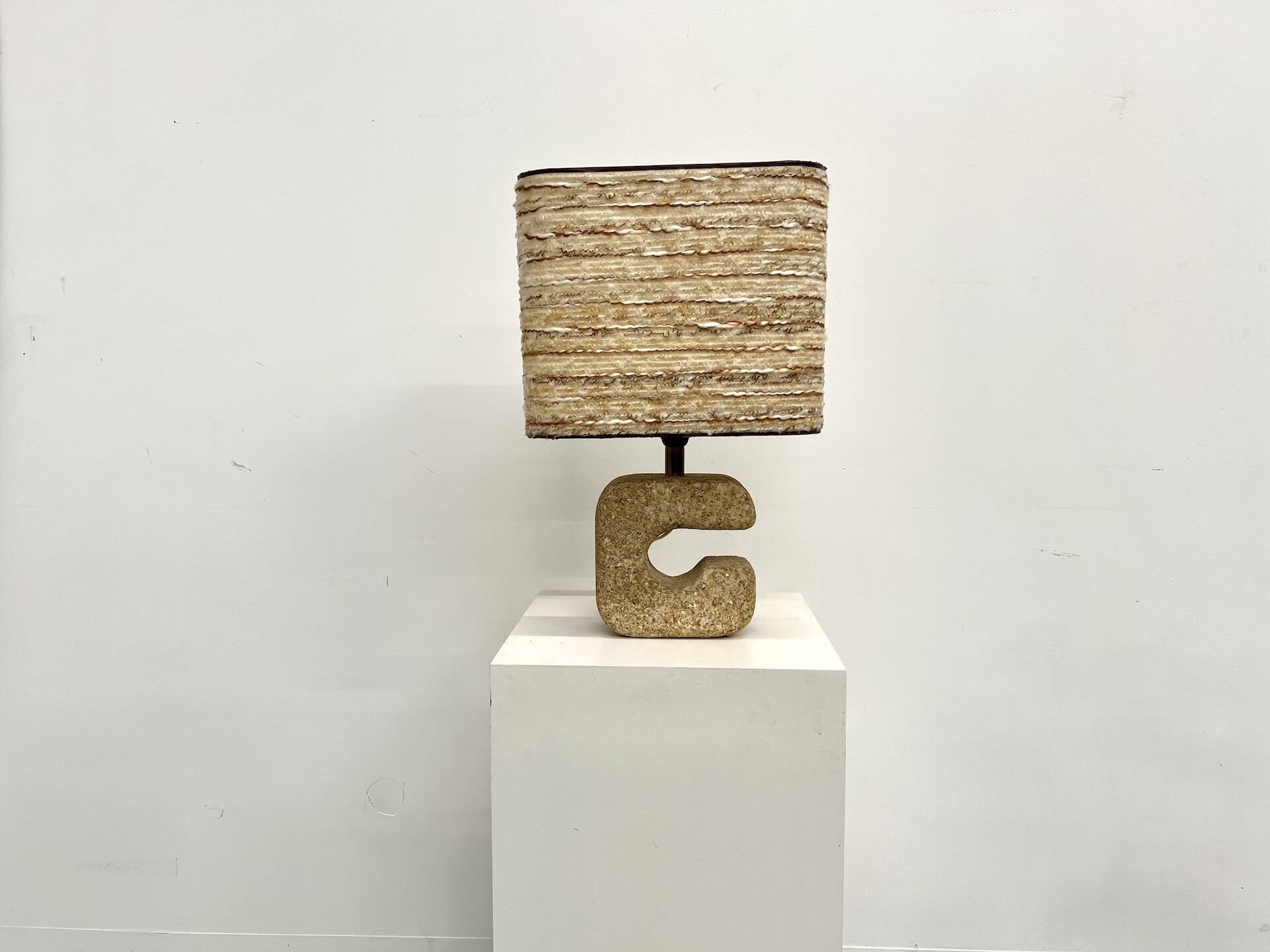 Lampe brutaliste dans le goût de Tormos, années 70