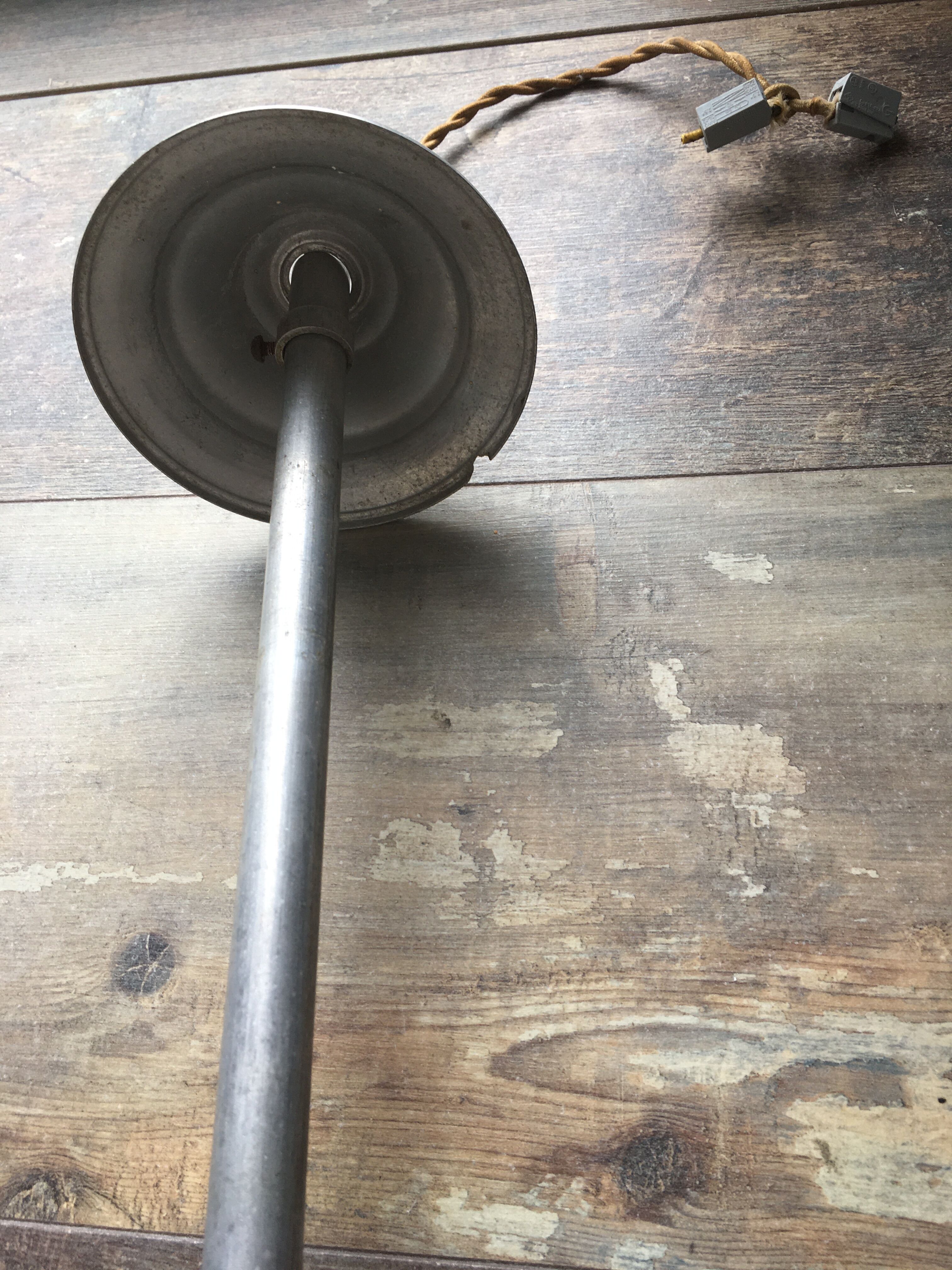 Art Deco ball suspension