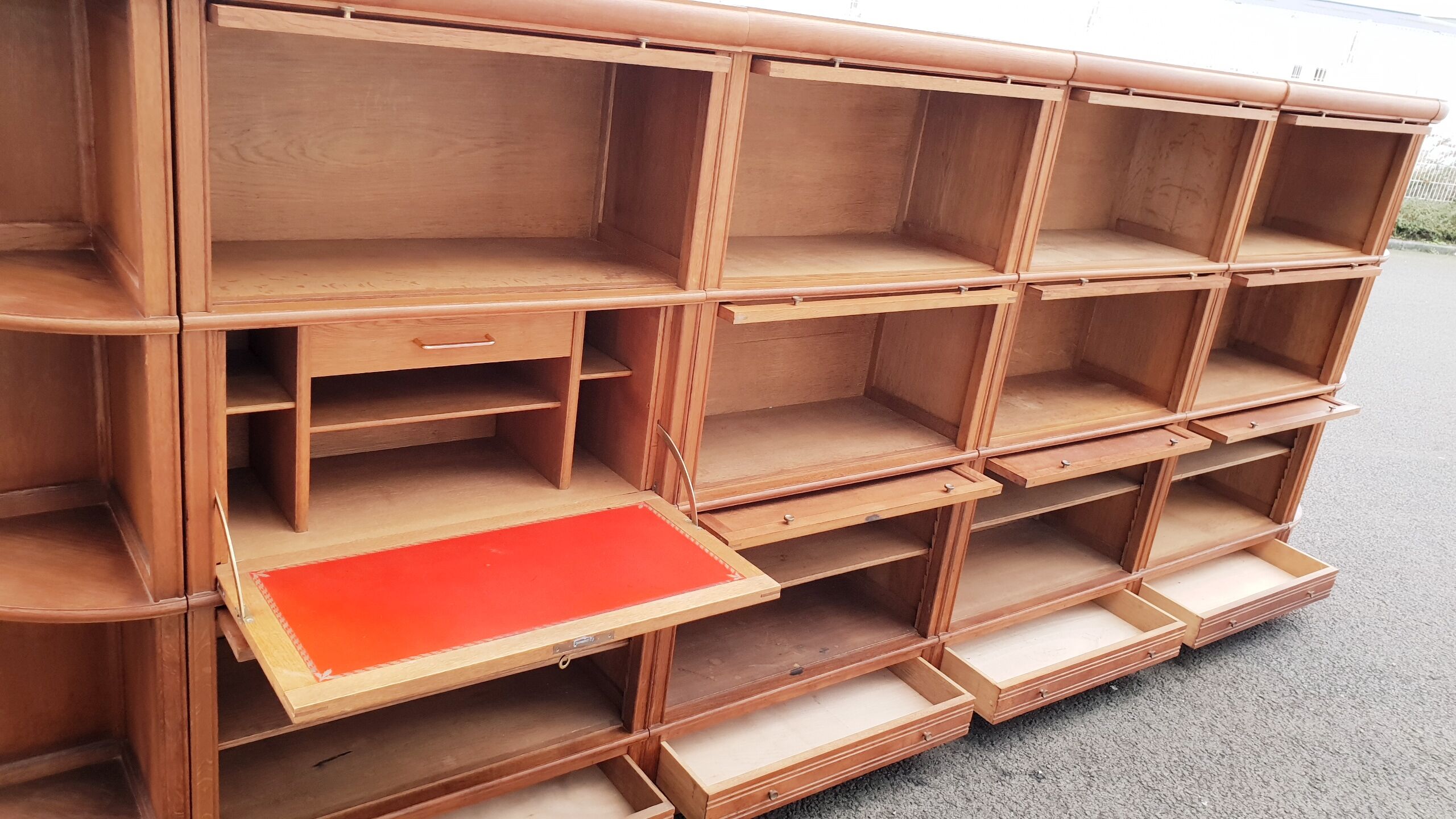 Vintage notary library