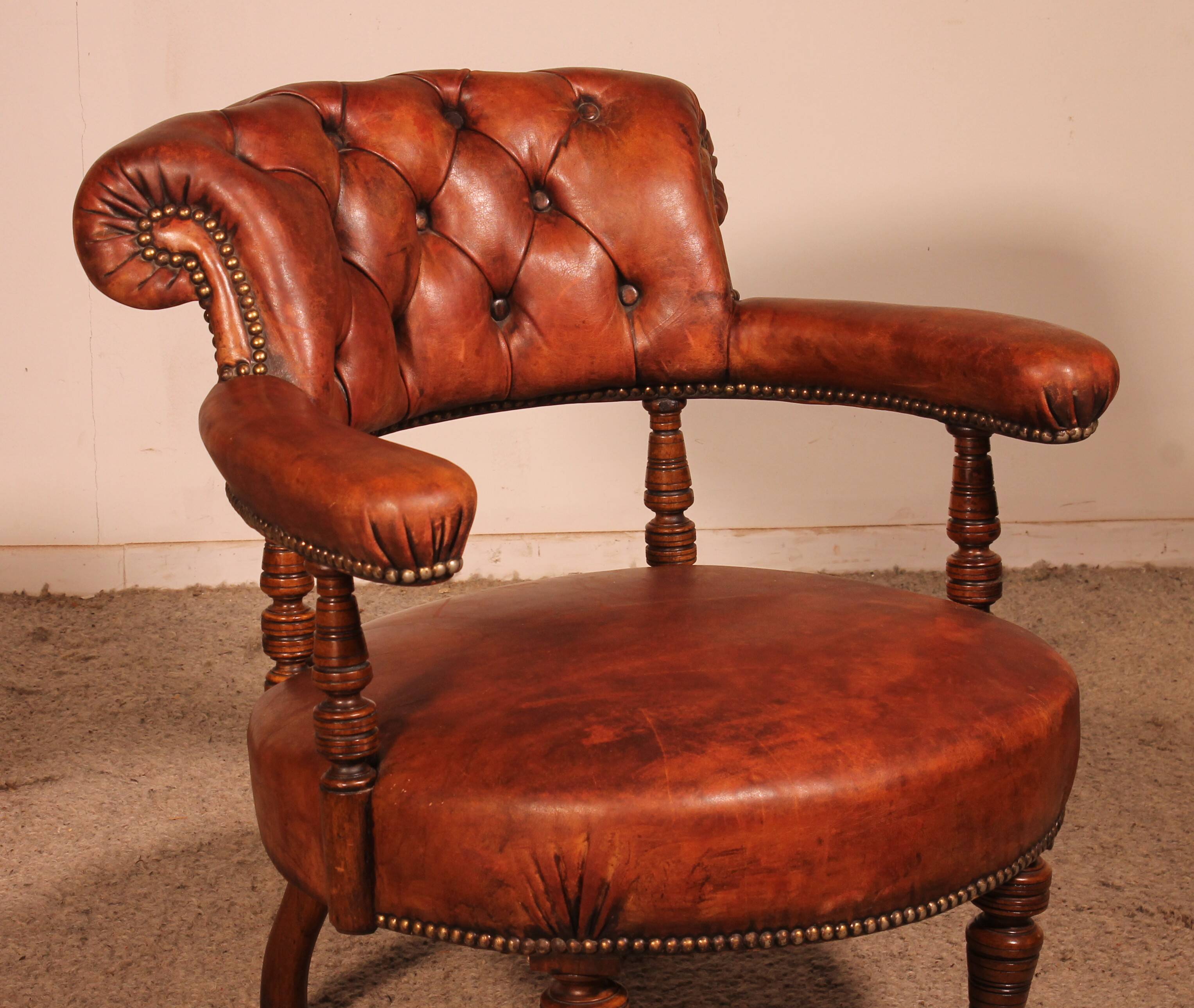 small shepherdess or armchair in mahogany and cognac leather - 19th century