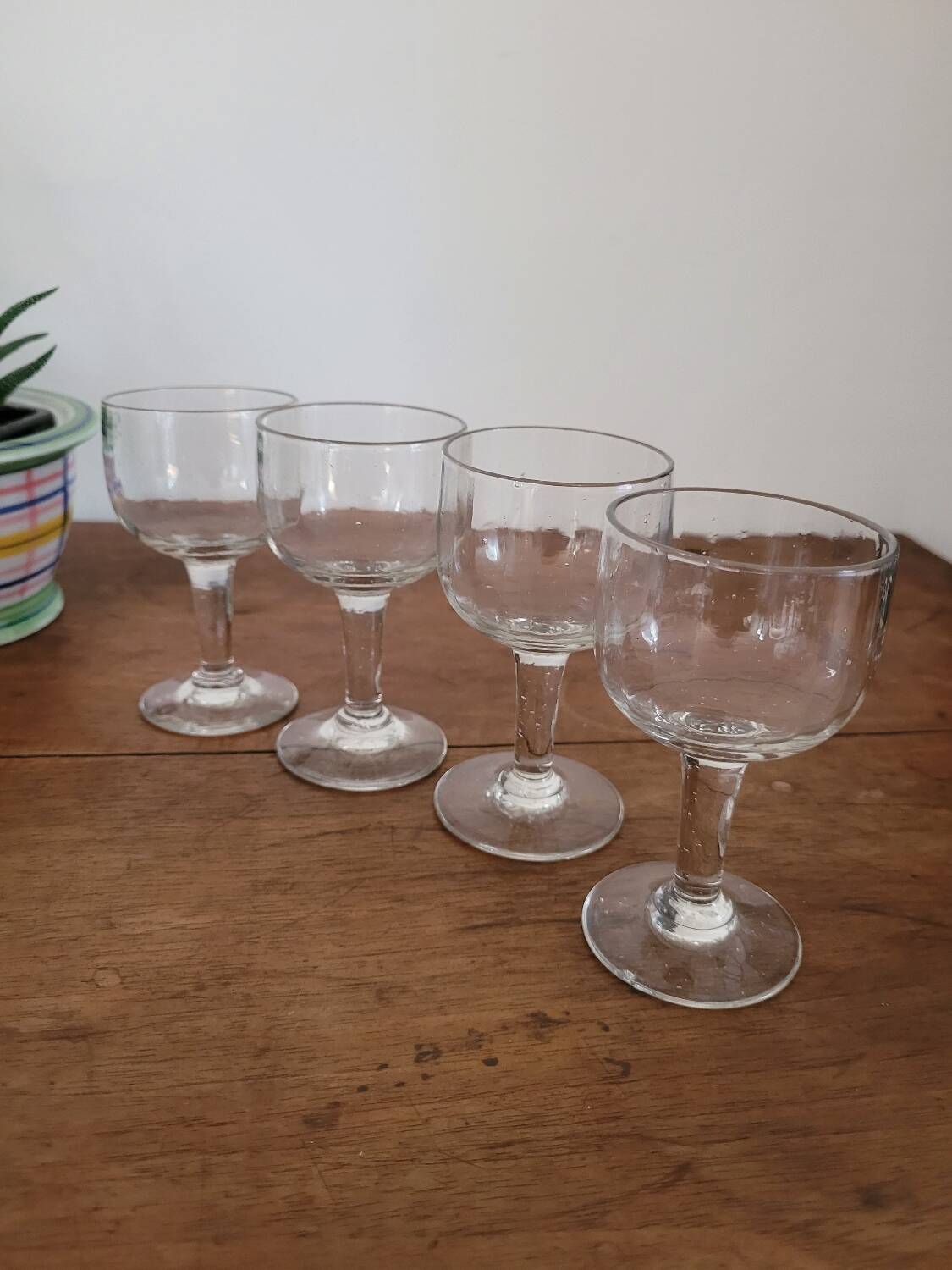 Set of 4 small stemmed glasses