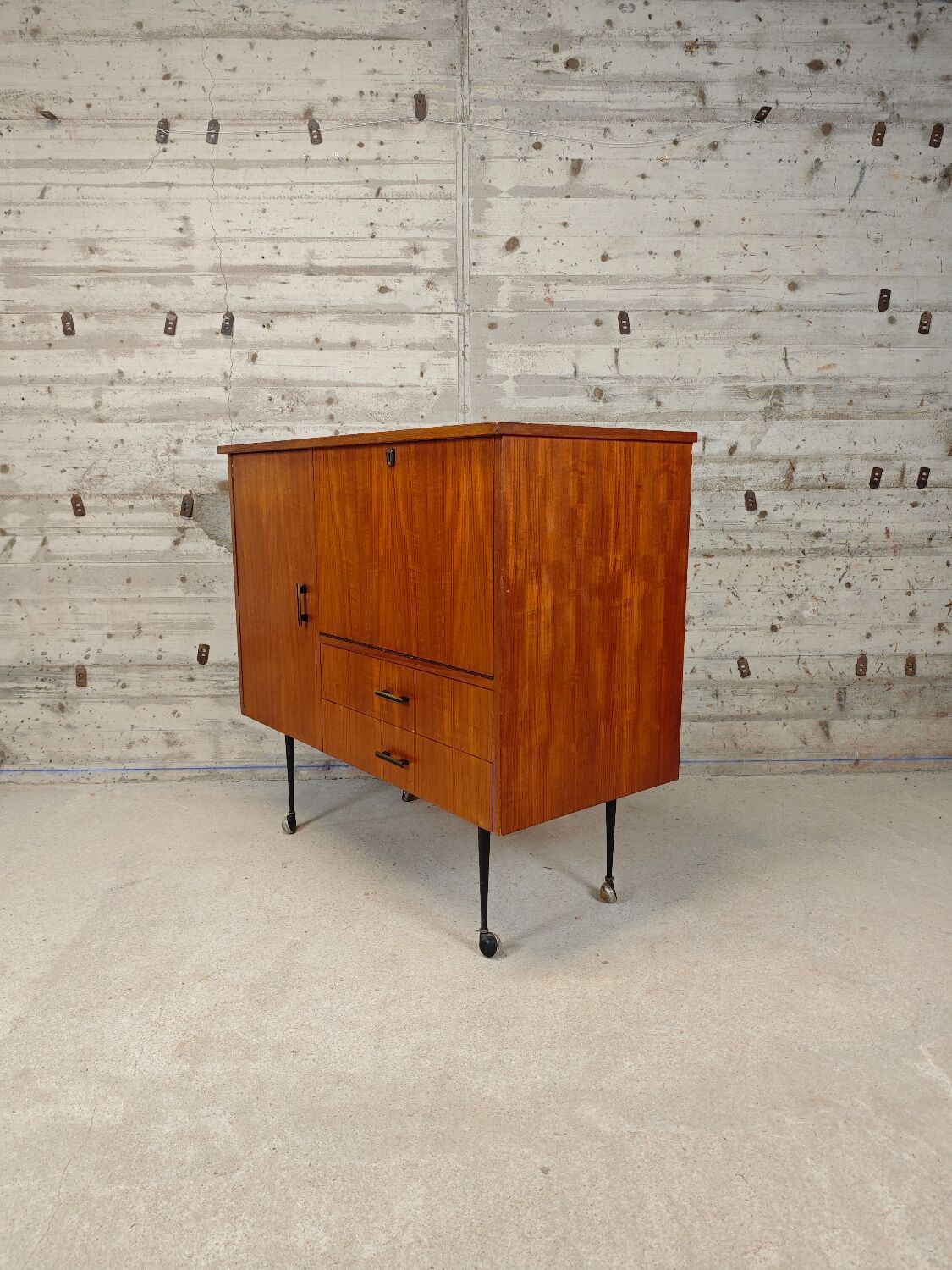 Vintage buffet/bar on wheels