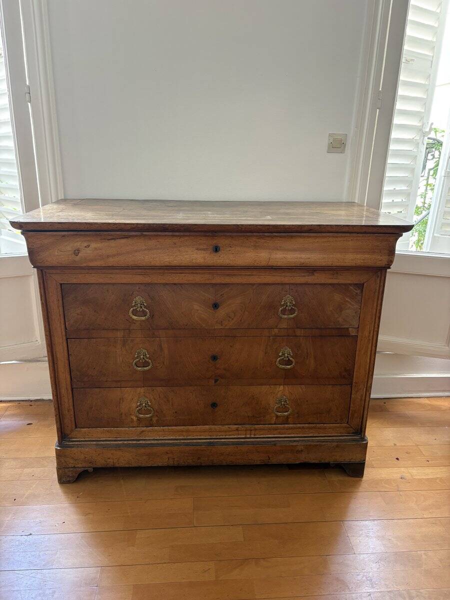 Commode Louis-Philippe en noyer