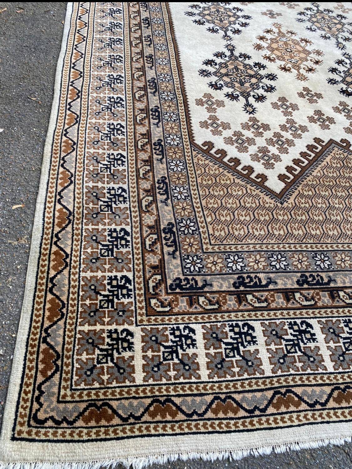 Large Persian rug beige brown wool knotted handmade 250x350cm