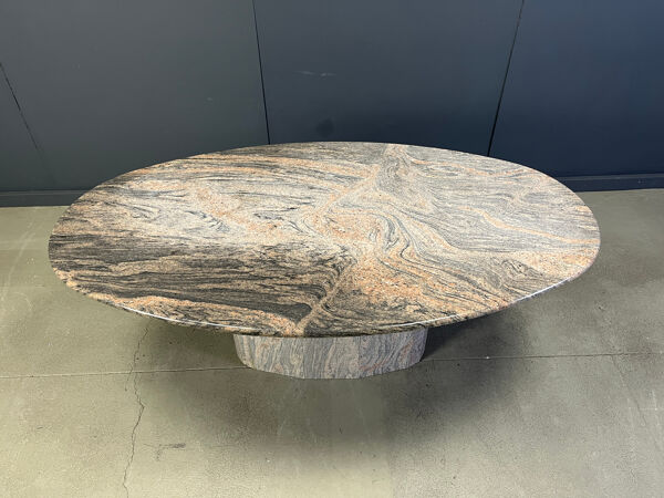 Table à manger en granit ovale vintage, années 1970