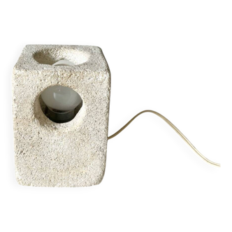Lampe sculpture en pierre brutaliste