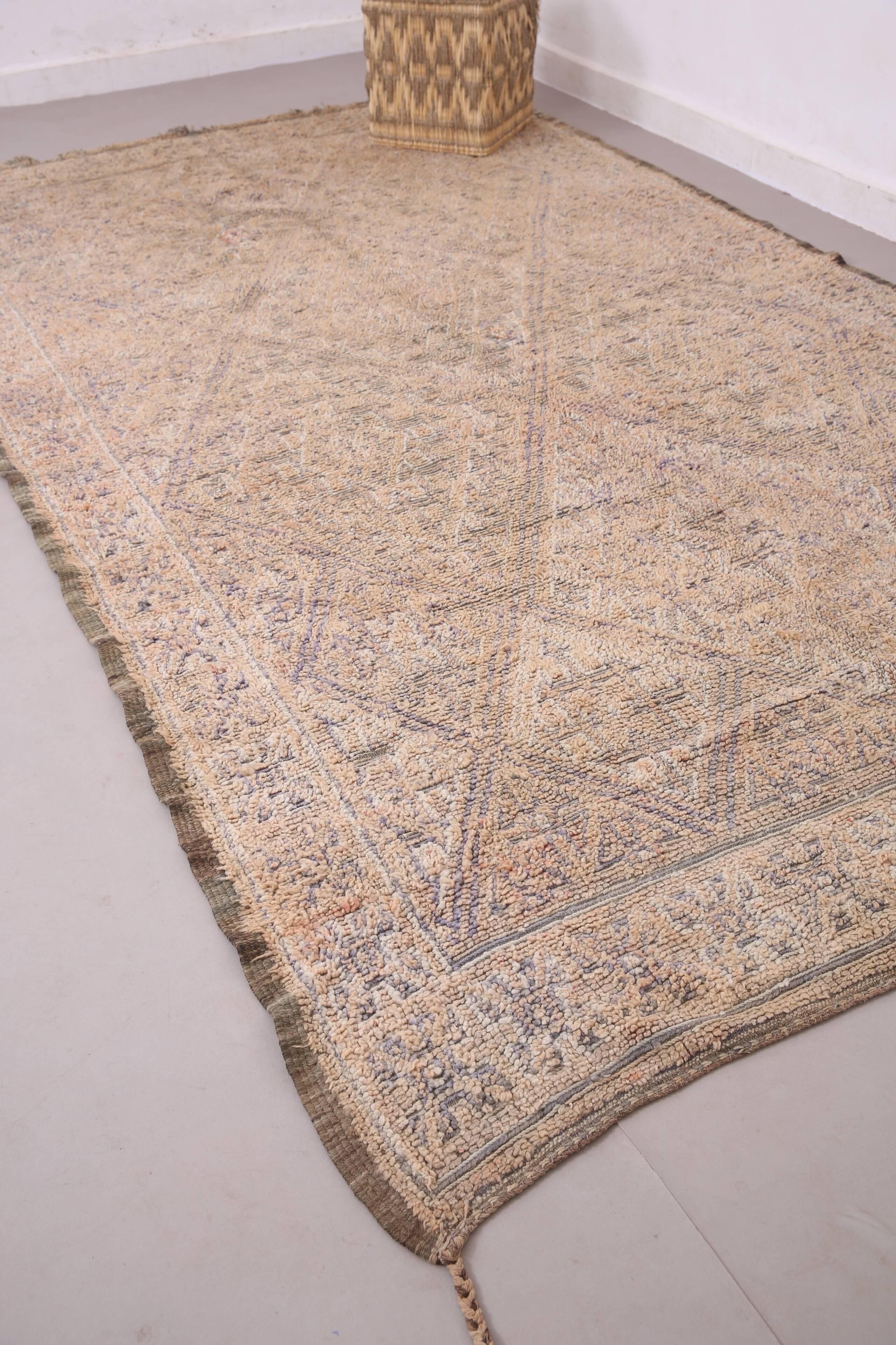 Vintage Moroccan Rug 197 x 340 cm - Berber Wool Rug - Handmade rug Bohemian