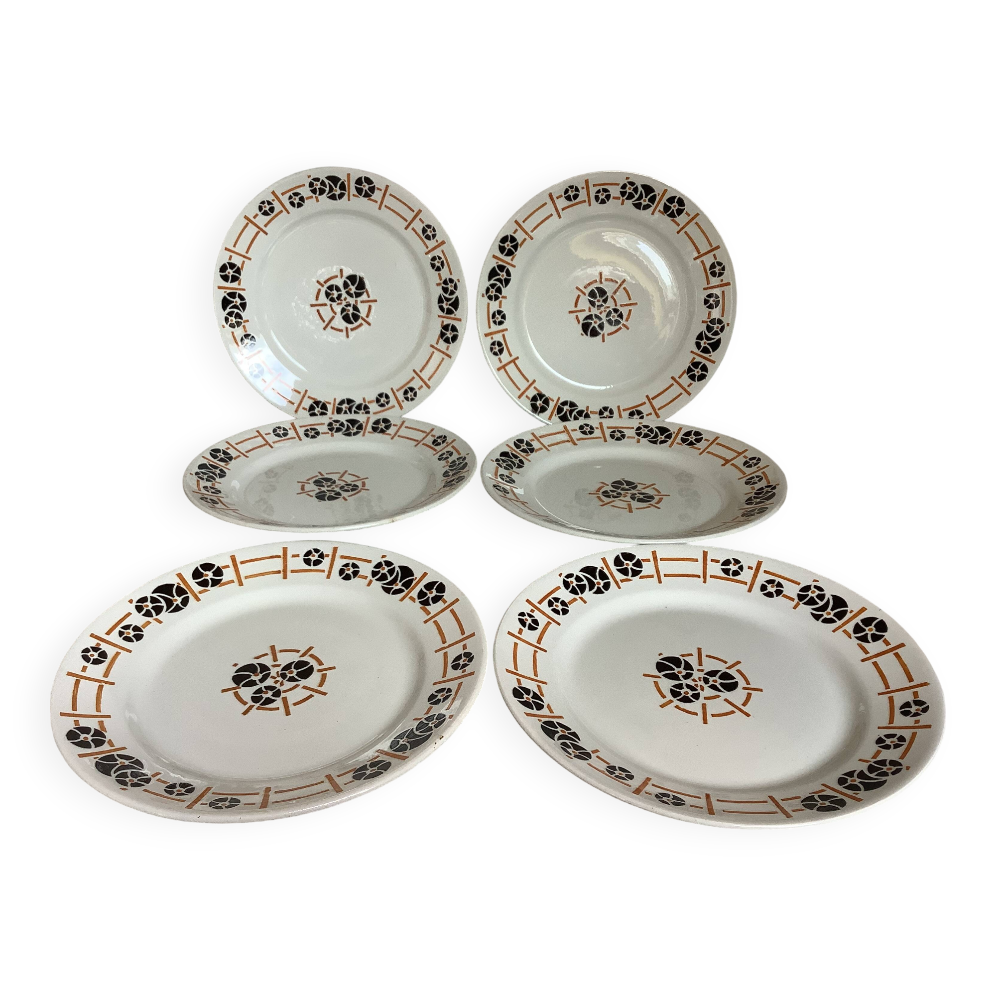 Six old flat plates, earthenware, 1930s, Nymphéas model.