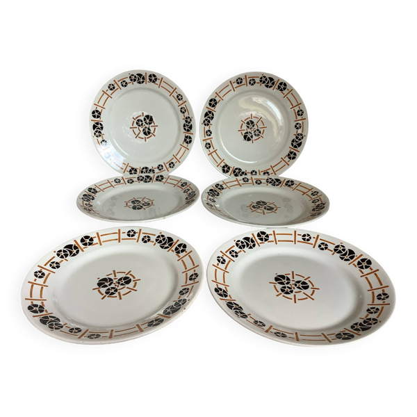 Six anciennes assiettes plates faïence année 30 modèle nymphéas