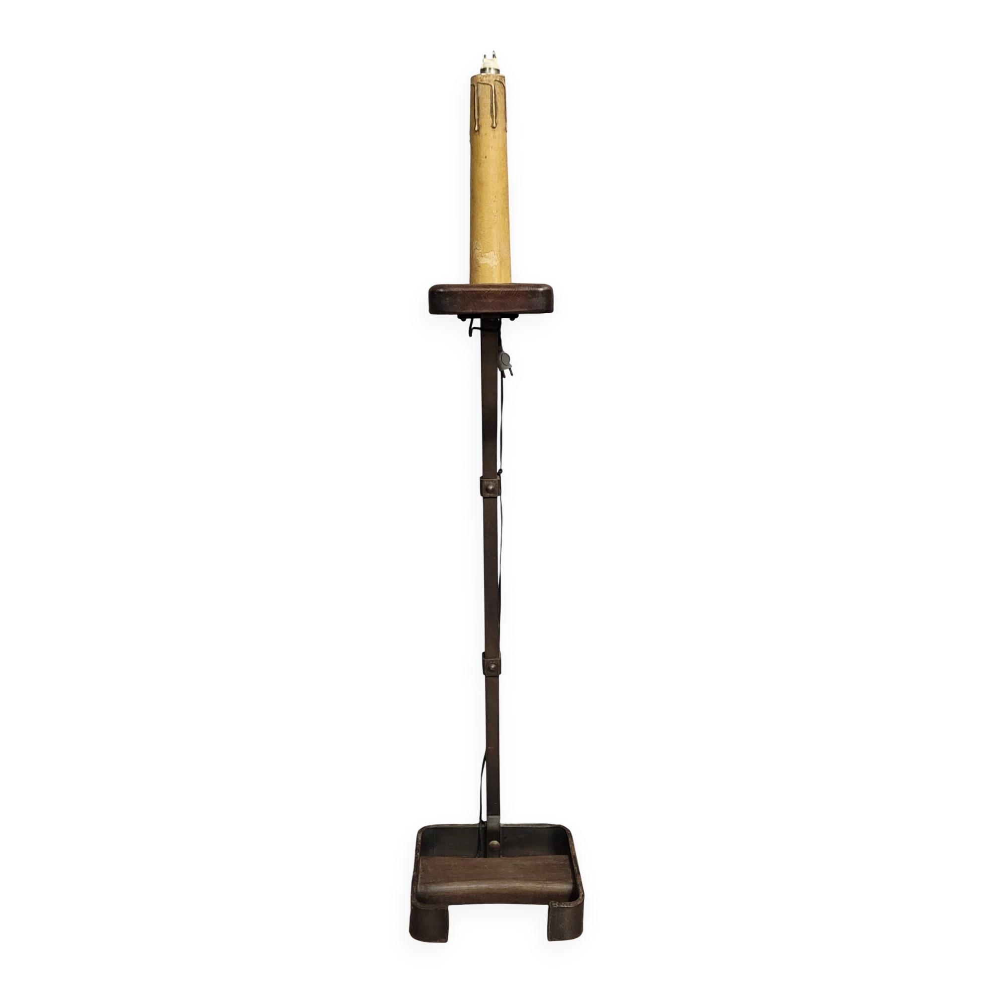 design floor lamp with a sculptural look