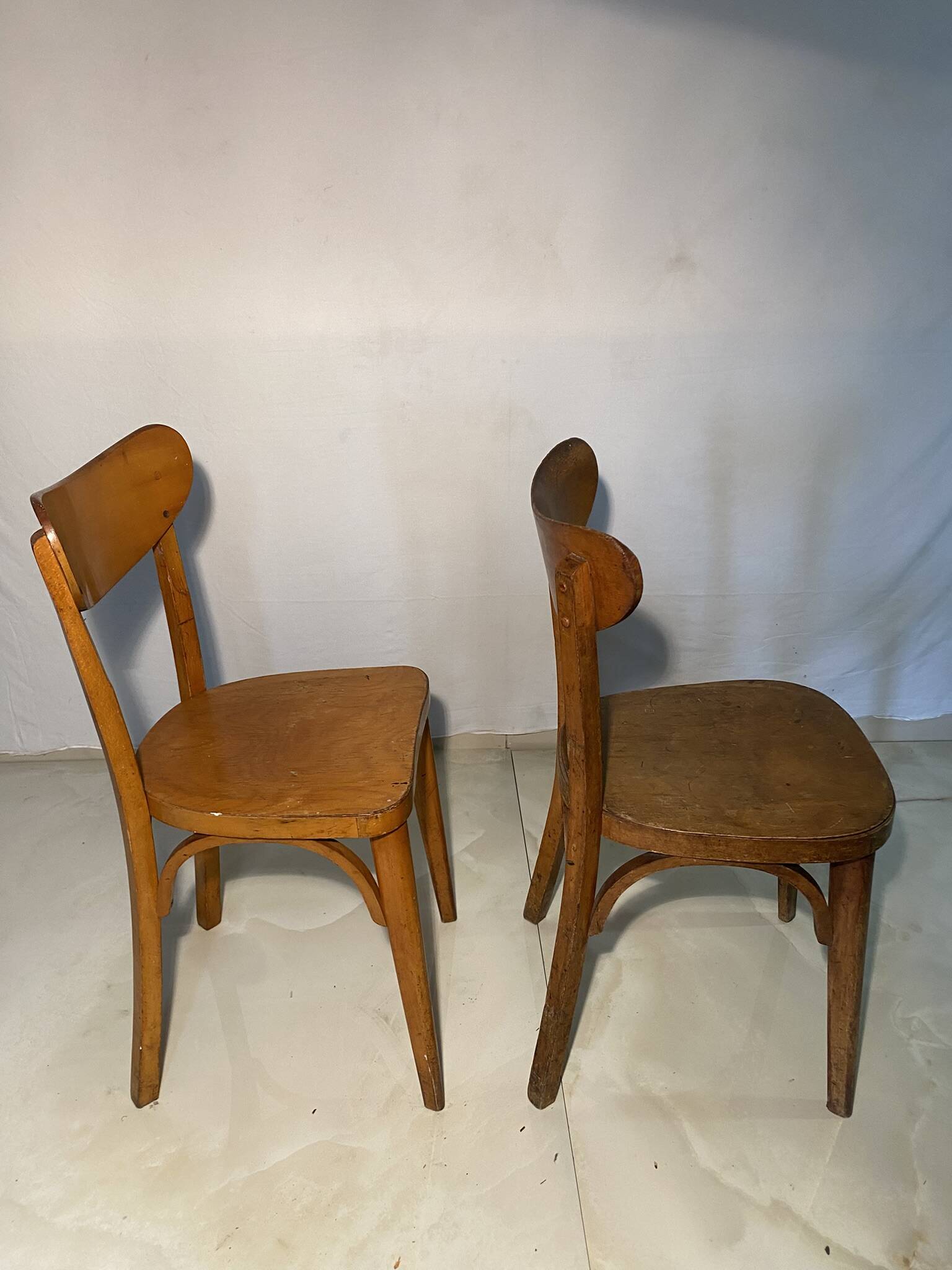 Pair of mismatched vintage chairs - 50s minimalist design