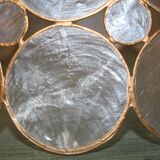 Mother-of-pearl suspension