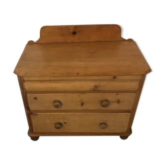 English chest of drawers in pitchpin