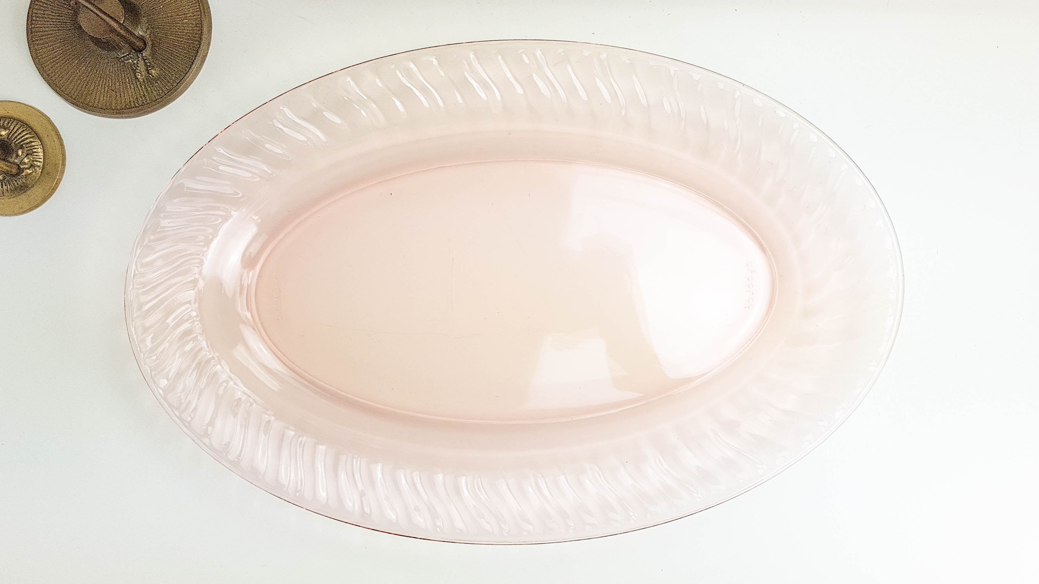 Oval dish in pink depression glass "Rosaline" Arcoroc by Luminarc