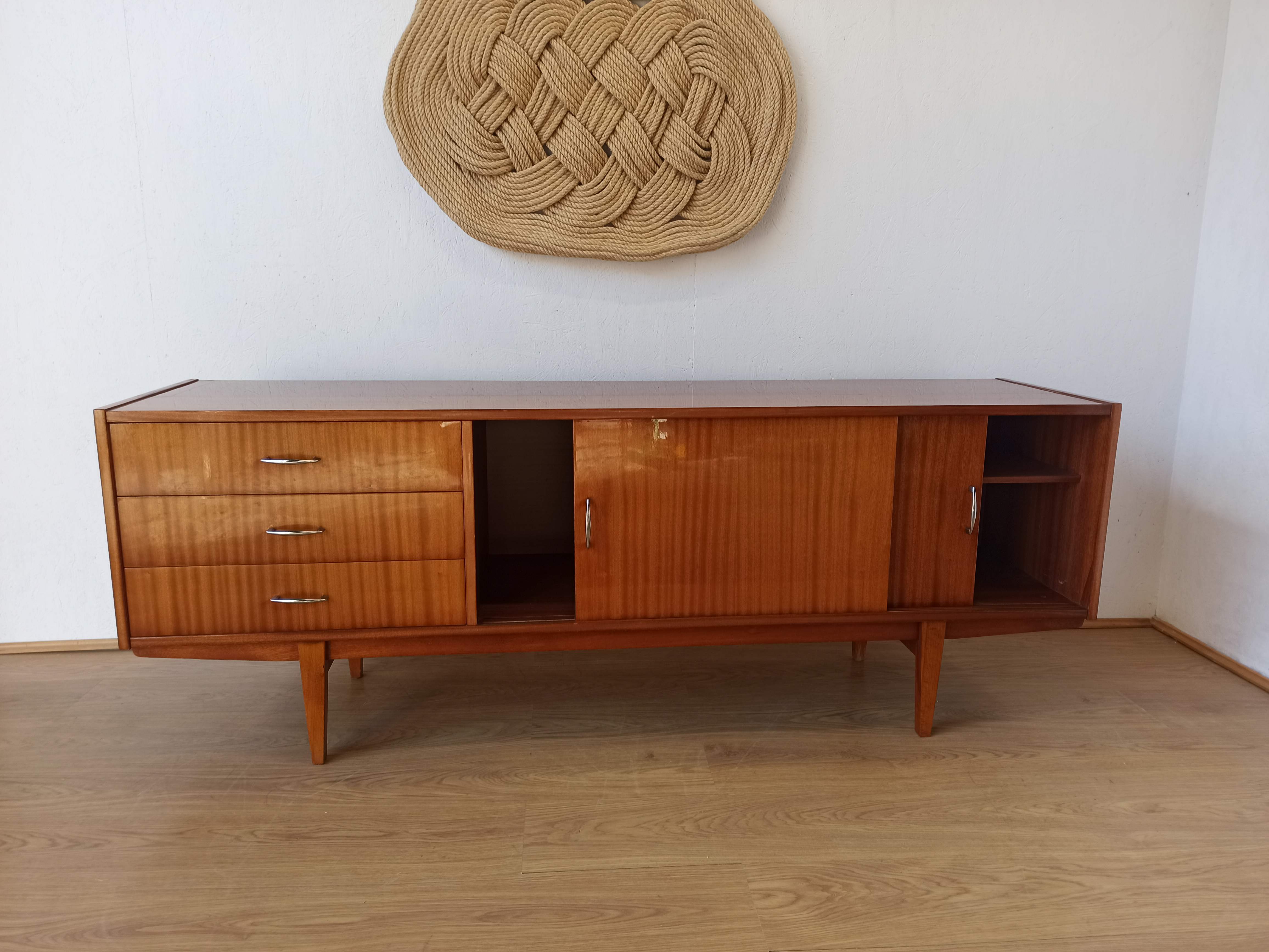 Enfilade moderniste des années 1970