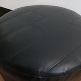 Retro pouf in black leather