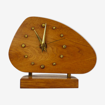 Horloge de table vintage, art déco Hilbink en bois et laiton. Année 40 50