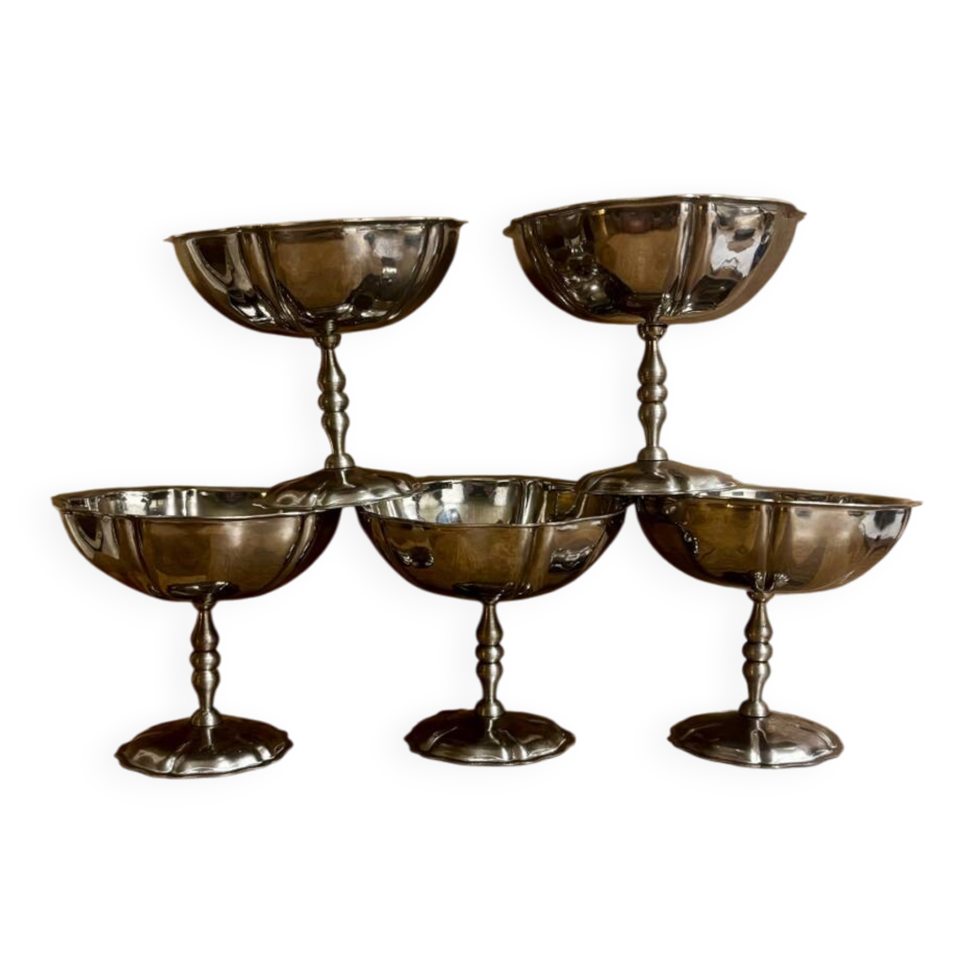 Vintage lot de 5 coupes en inox finement ciselées