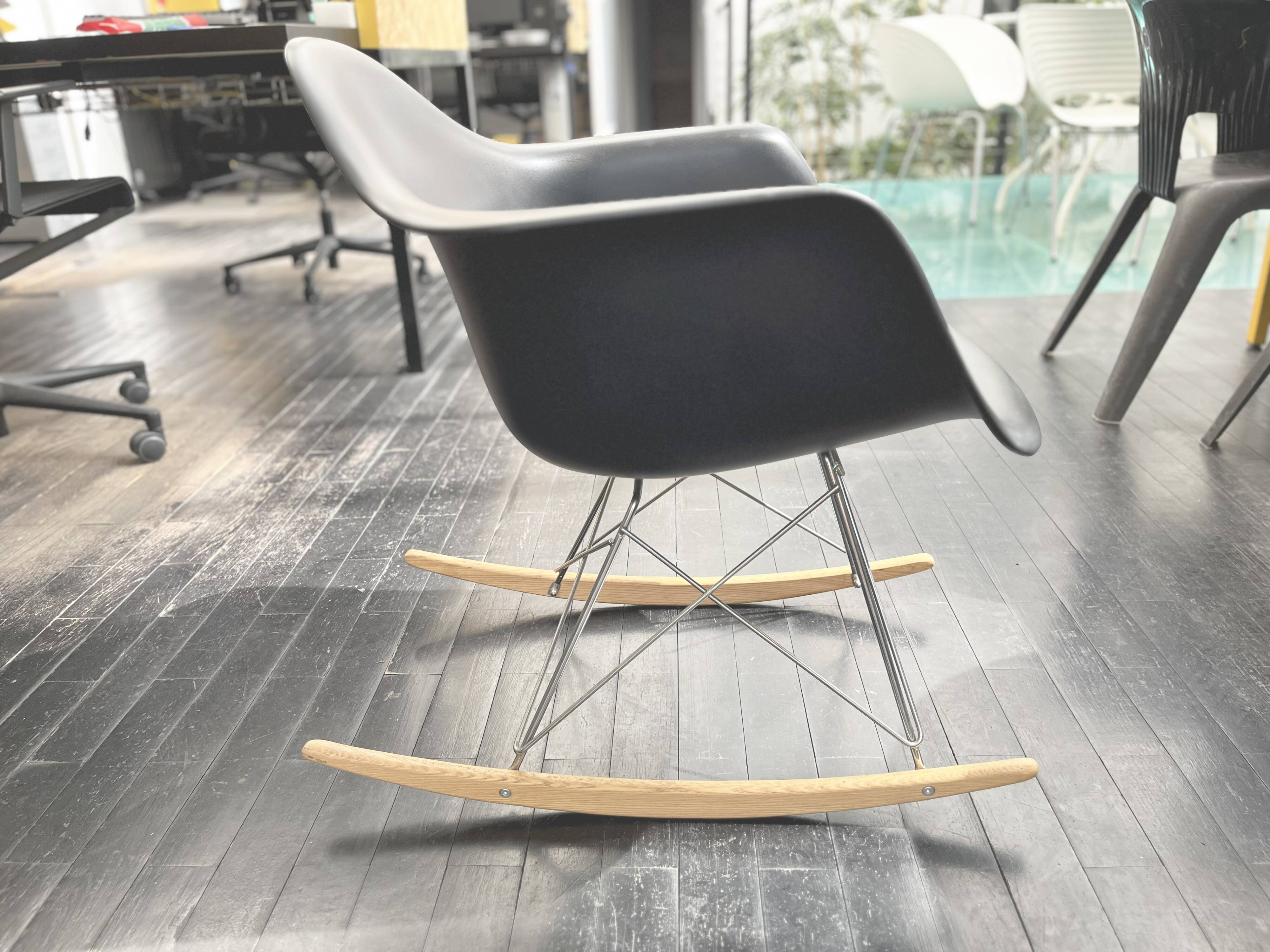 Rocking chair in the style of Charles Eames