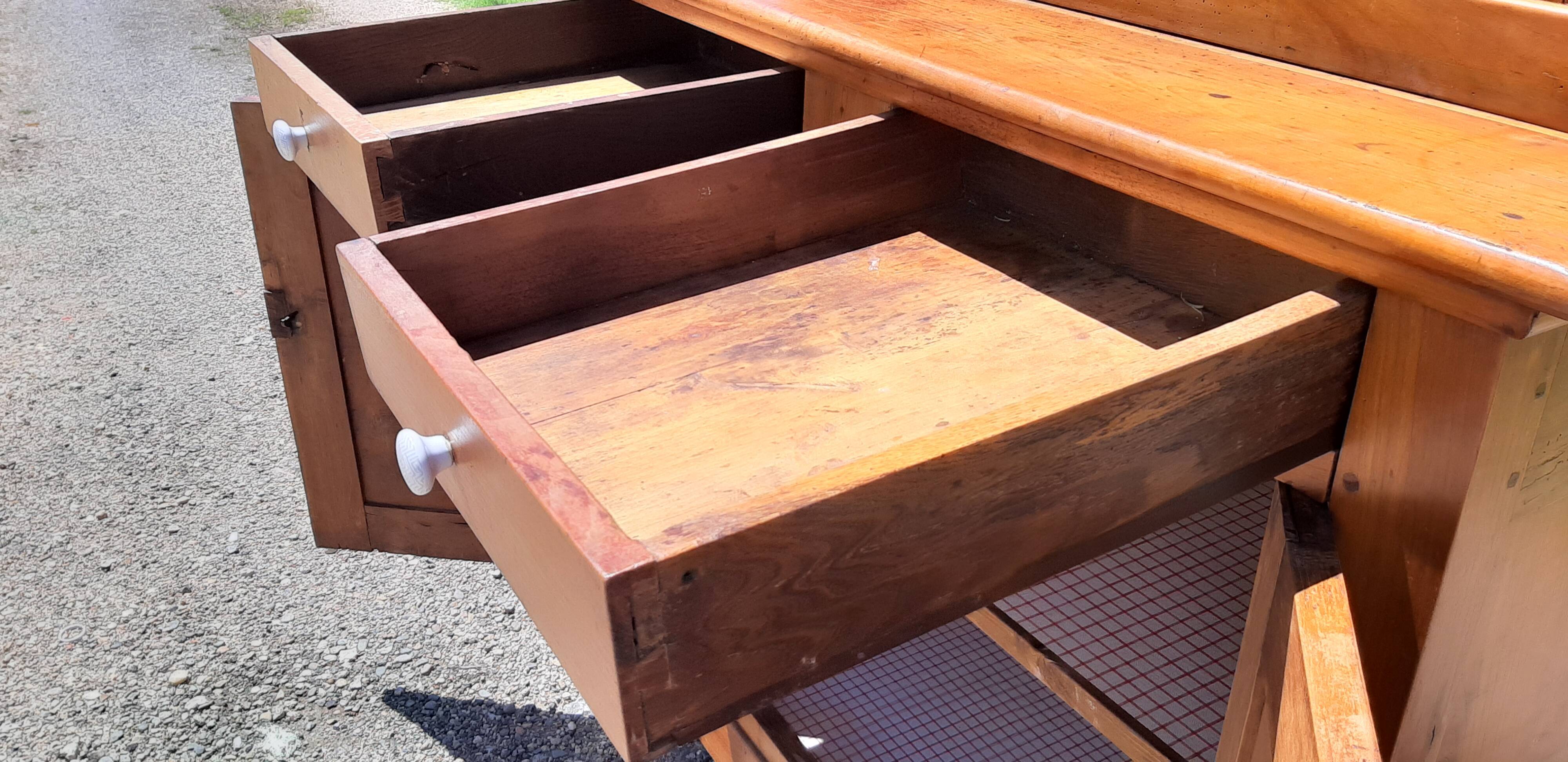 Vaissellier en Merisier 19th