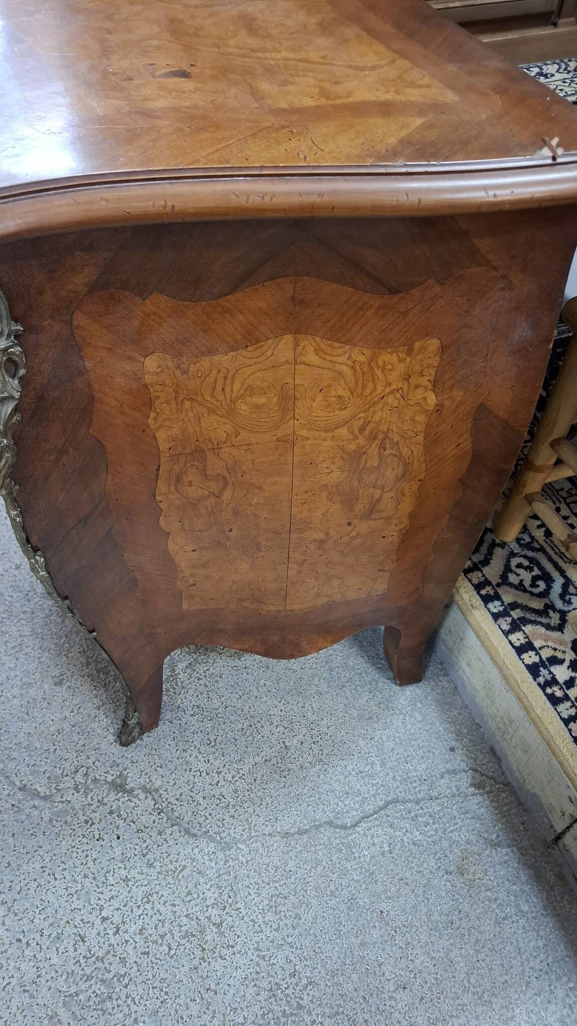 Louis XV style chest of drawers in marquetry flag