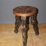 Pedestal table and its brutalist stools in vine stock around 1950