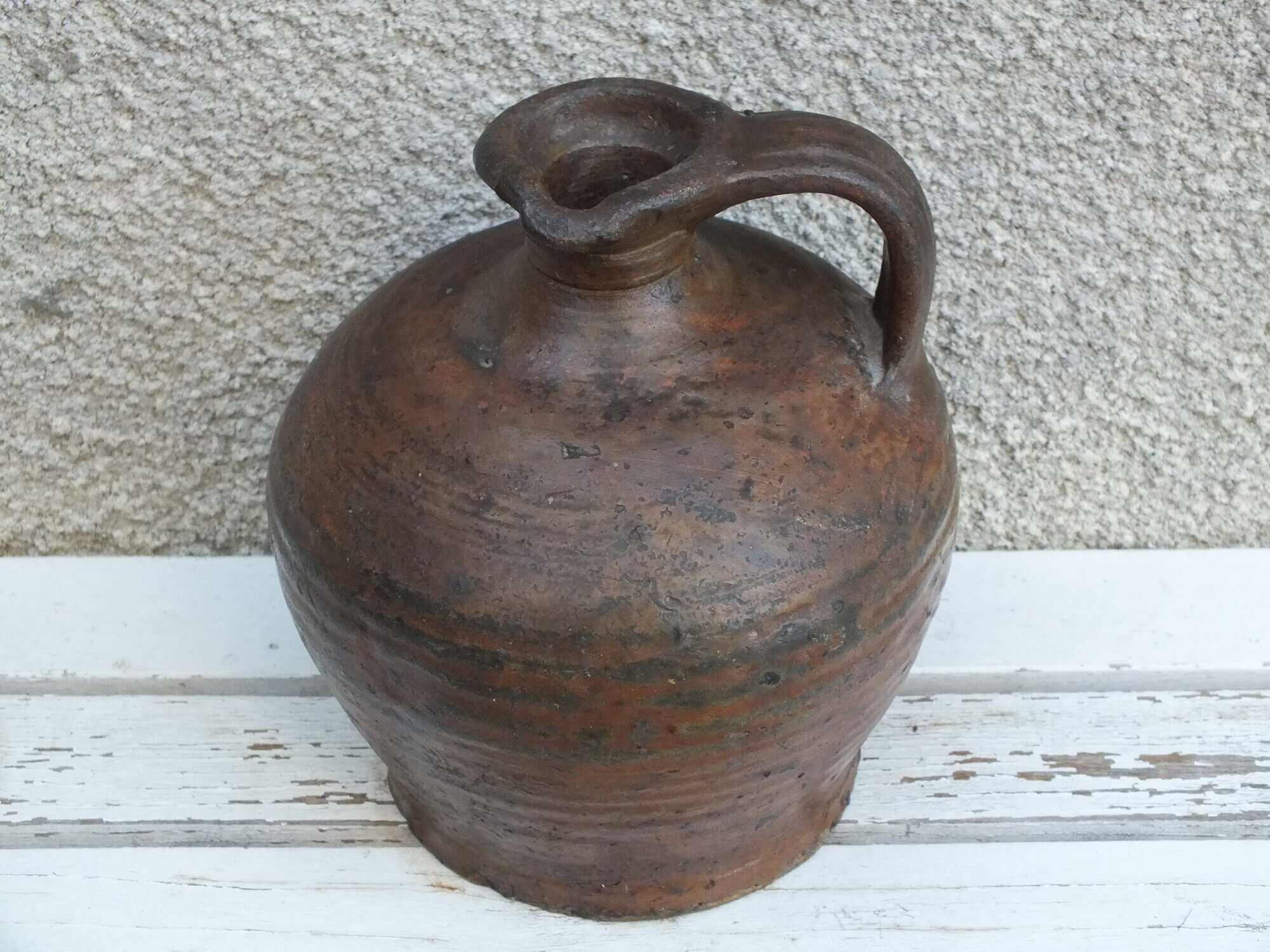 Cruche en terre- poterie d'art populaire ancienne