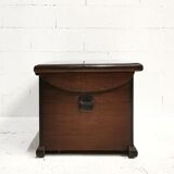 Coffre ancien chêne et laiton