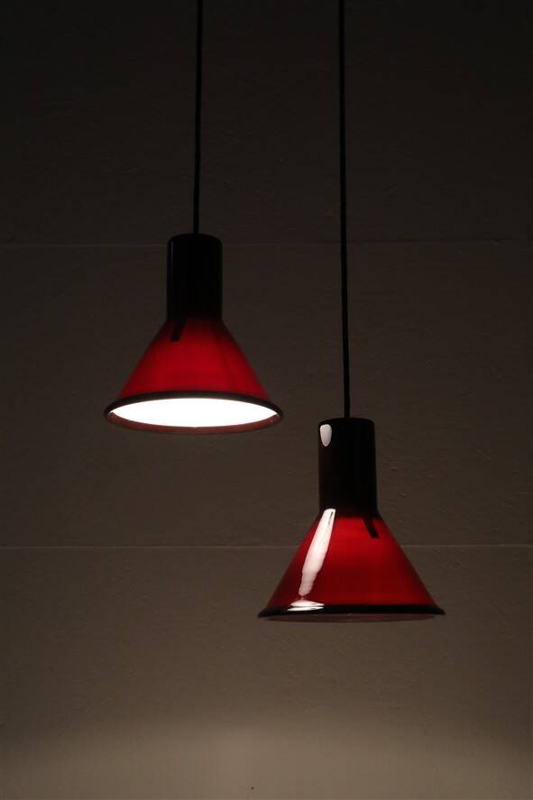 Set of 2 Holmegaard / Michael Bang 'Mini P&T' pendant lamps / handmade glass / red / black / 1970s