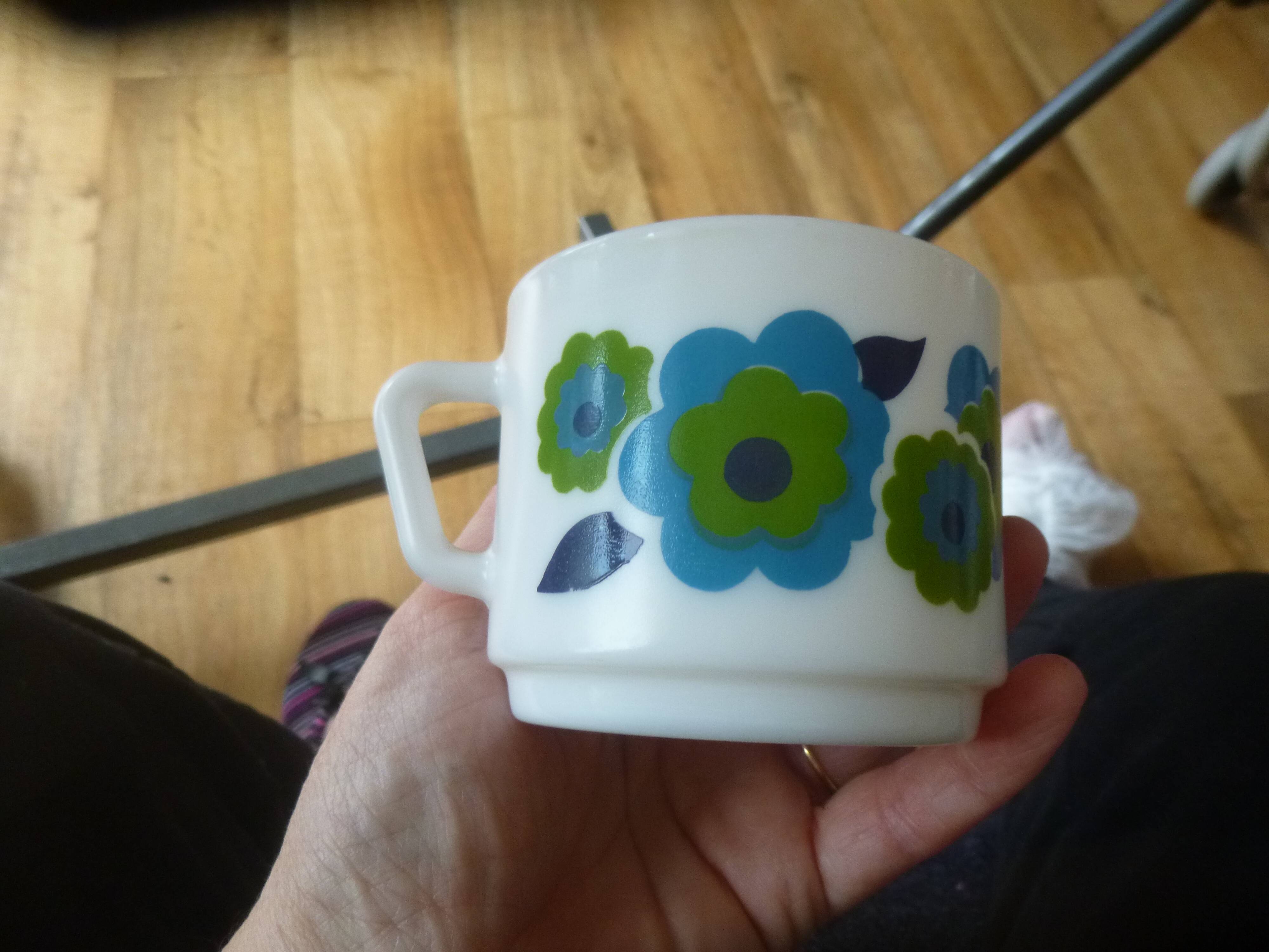 Lotus Arcopal lunch cups