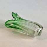 Vase en verre vert du milieu du siècle années 1960