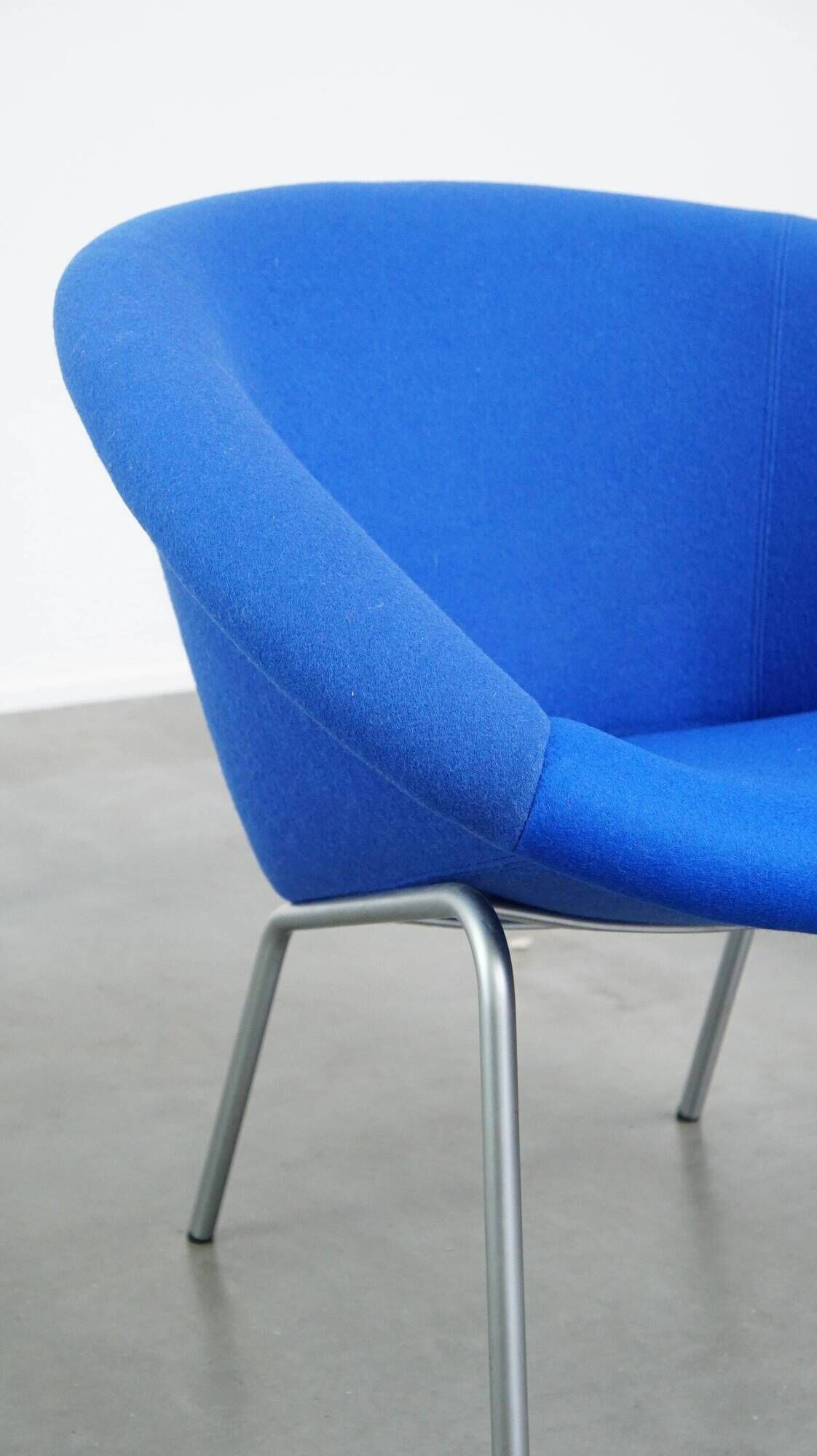 Vintage blue Walter Knoll German design lounge chair model 369 with a new seat
