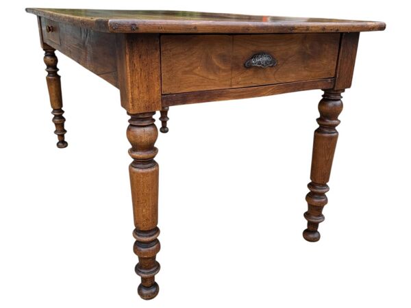 Table de ferme Louis Philippe en noyer 19’s