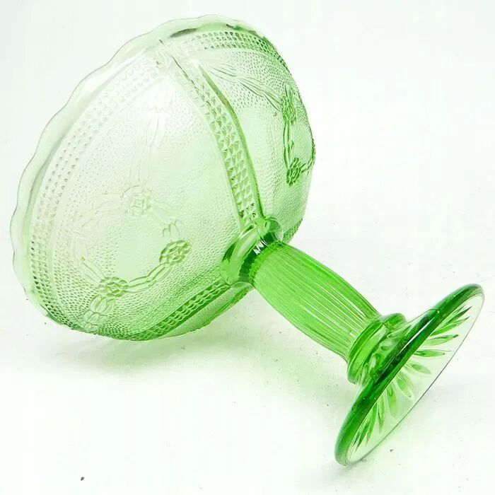 J1N Huta Ząbkowice green plate in Art Nouveau style