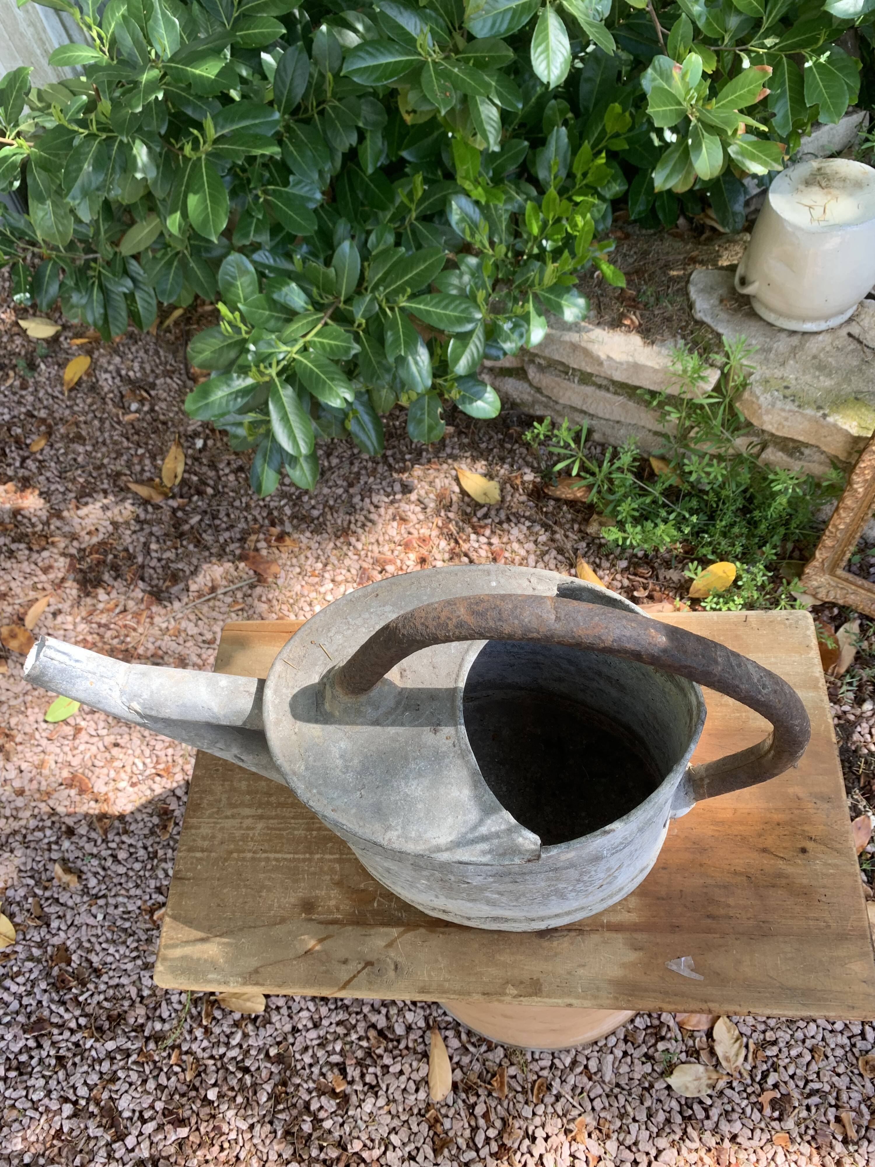 Zinc watering can