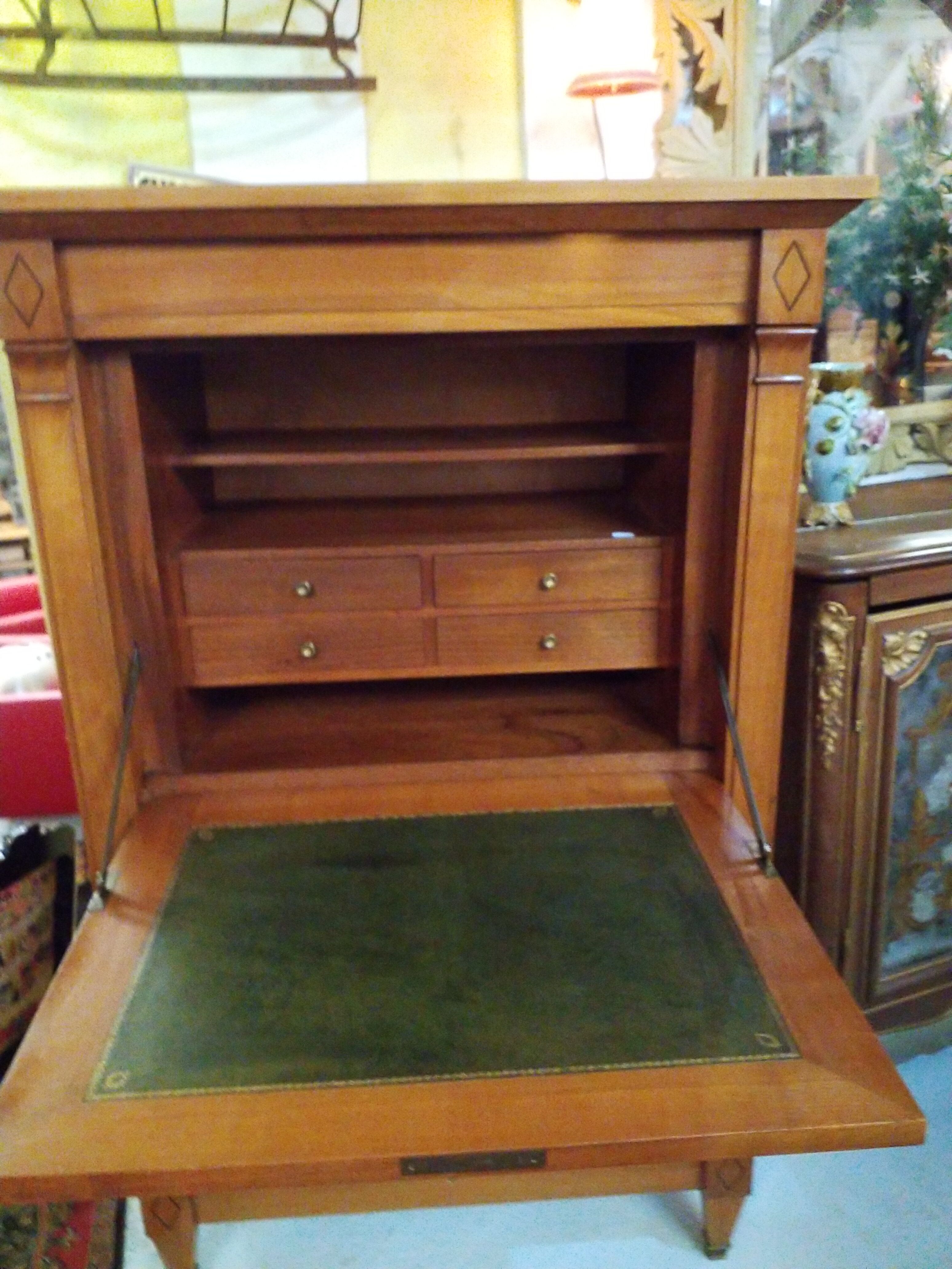 Cherry secretary