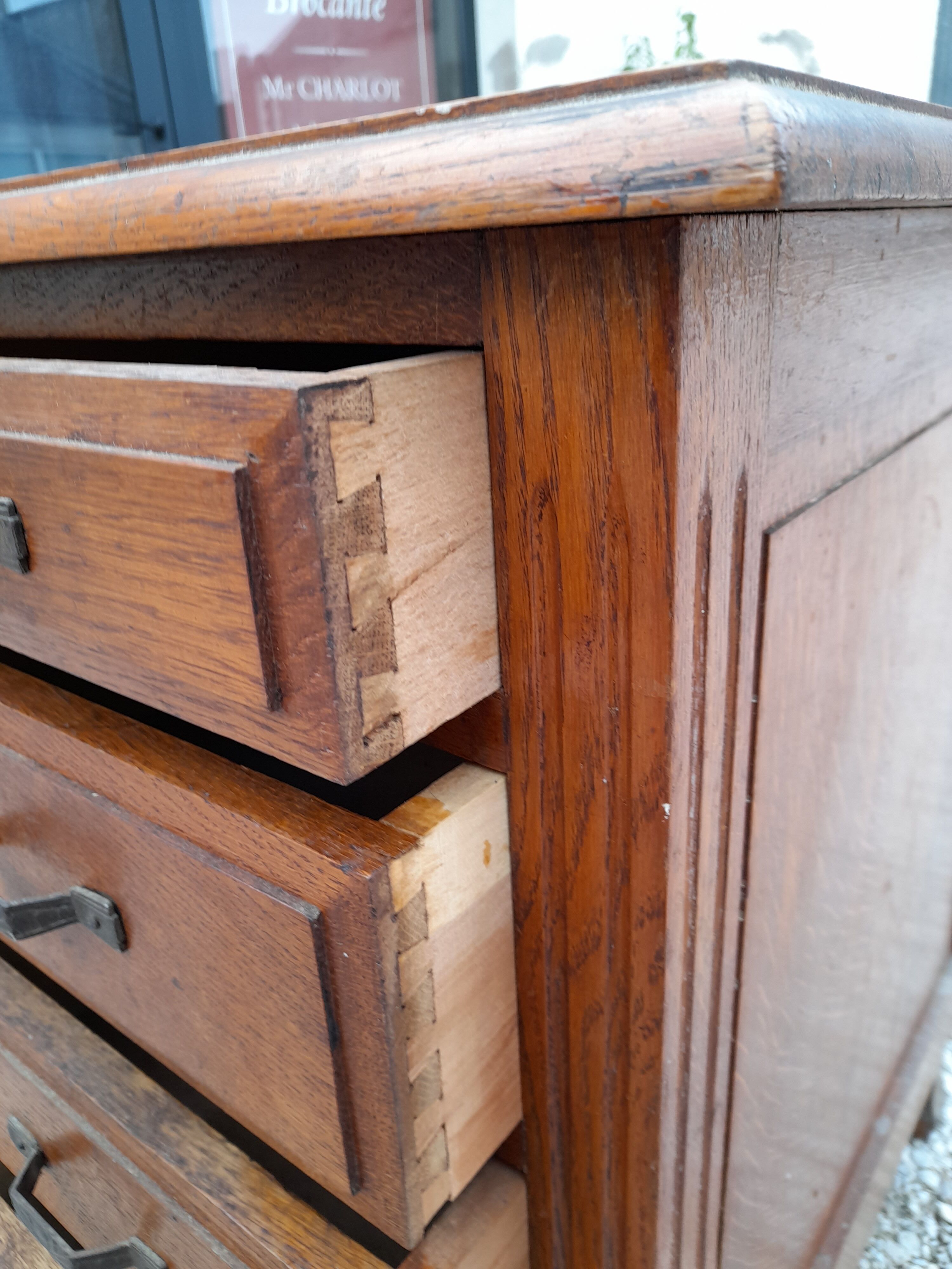 Old oak desk 5 drawers