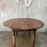 Extendable country table