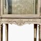 Vitrine laquée style Louis XVI