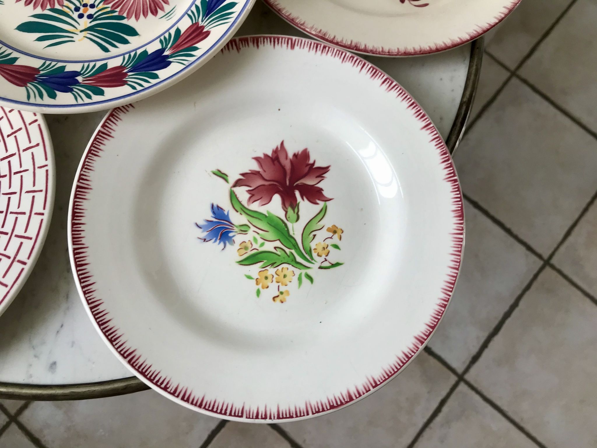 Set of 6 flat plates mismatched pink Badonviller, Longchamp, Digoin "Rosa" and Quimper