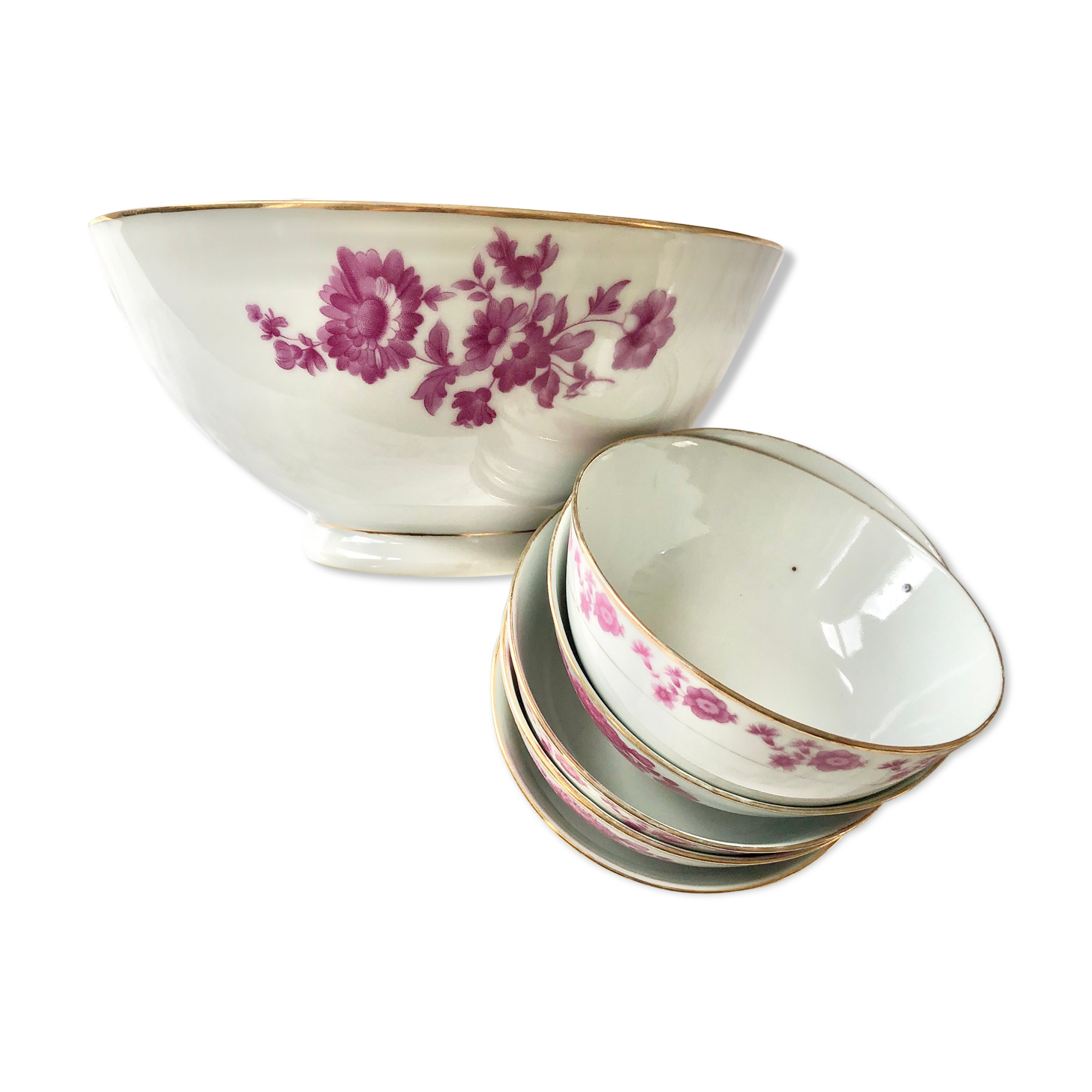 Set consisting of 5 bowls and a porcelain bowl decorated with pink flowers and golden fillet