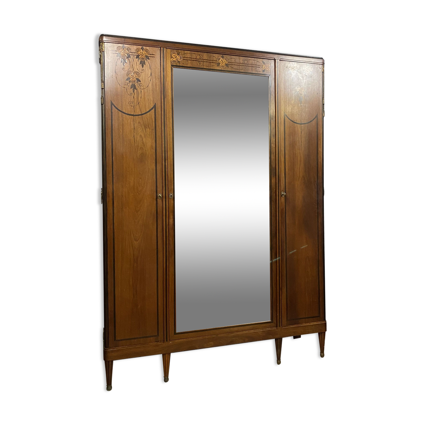 Art Nouveau period wardrobe in precious wood marquetry around 1900